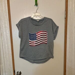 Women's Gray Short Sleeve Tee with American Flag Design